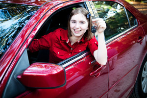 Injury lawyer explains how serious accidents occur with teenage drivers